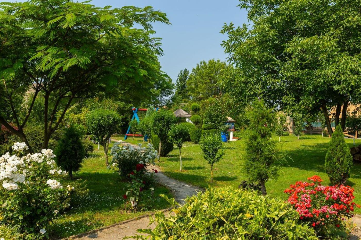 Salas Vujic Bečej Exteriör bild
